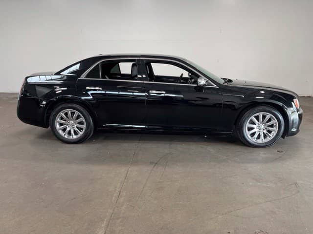 2013 Chrysler 300 - Image 2