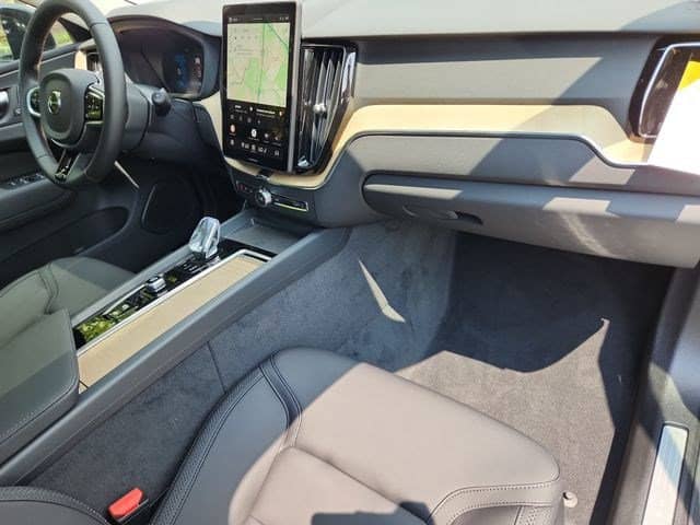 2026 Volvo XC60 - Image 29