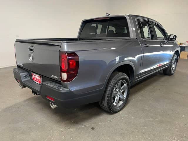2023 Honda Ridgeline - Image 3