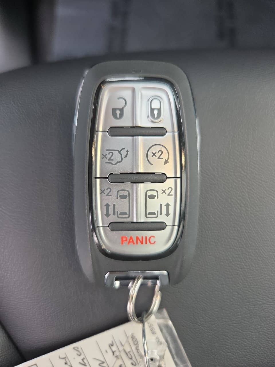 2027 Chrysler Pacifica - Image 34