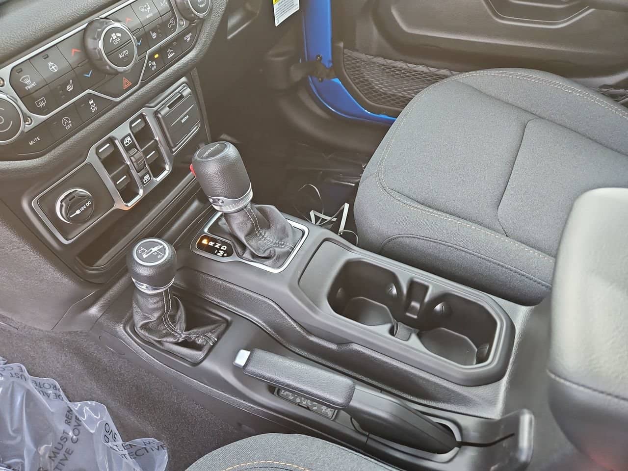 2026 Jeep Gladiator - Image 30