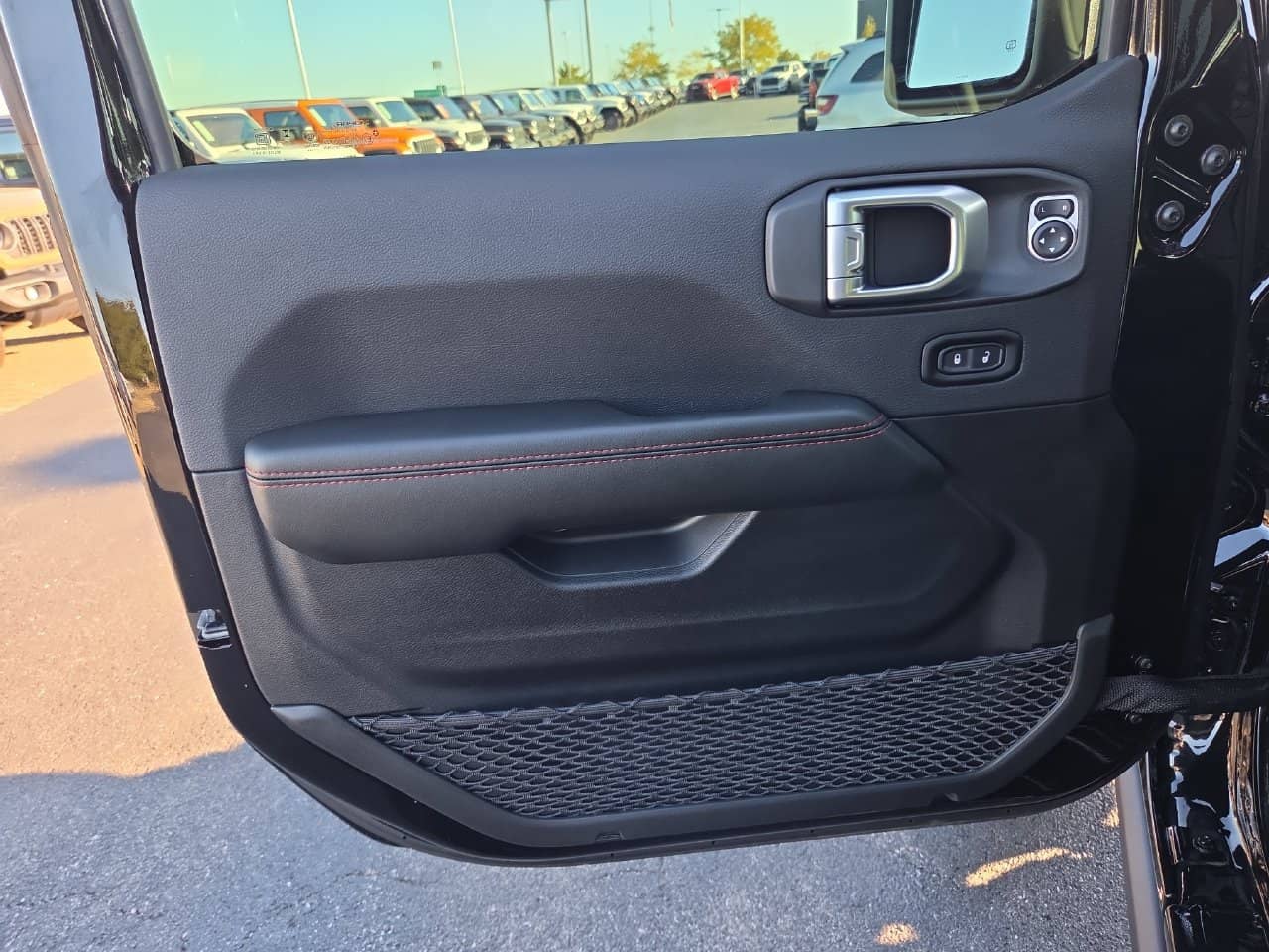 2027 Jeep Gladiator - Image 3