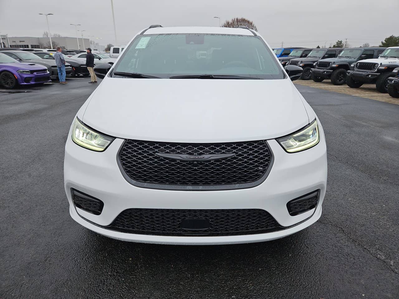2026 Chrysler Pacifica - Image 2