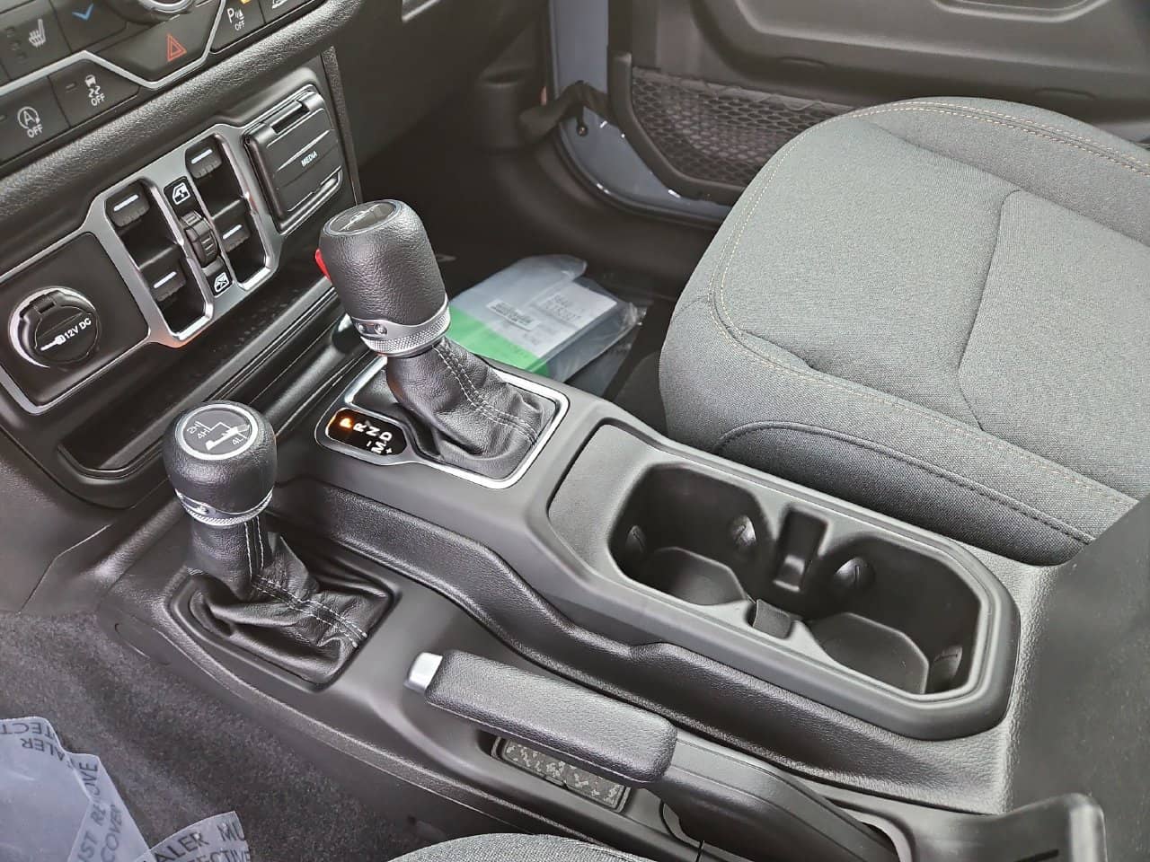 2026 Jeep Gladiator - Image 30