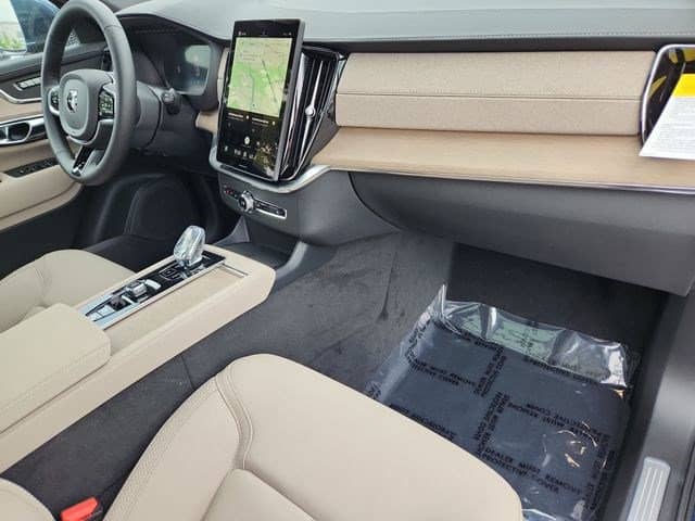 2026 Volvo XC90 - Image 30