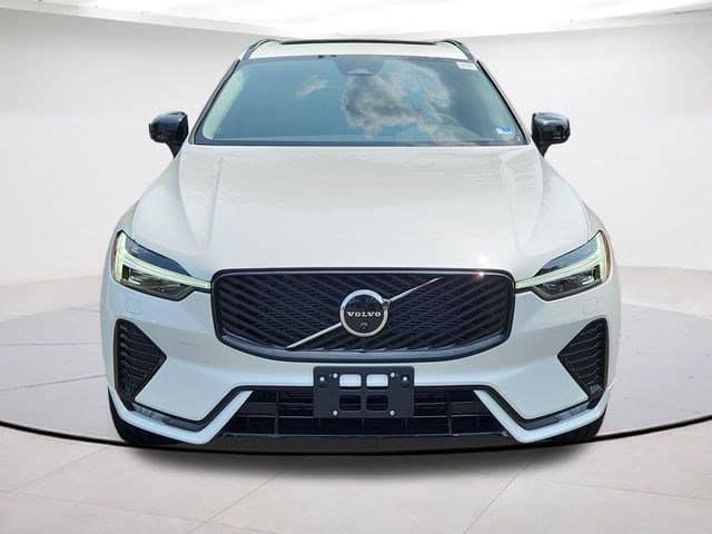 2026 Volvo XC60 - Image 3