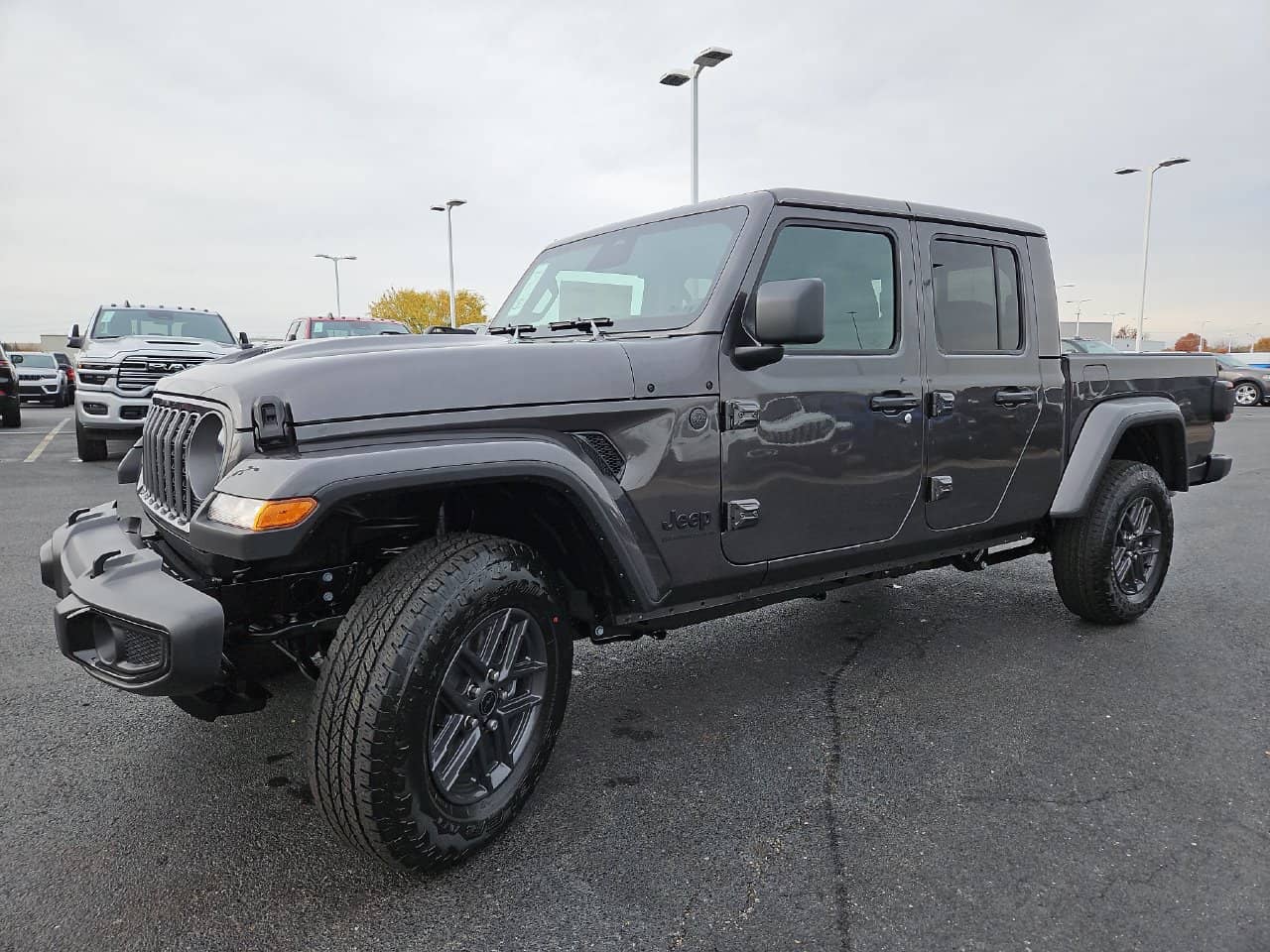 2026 Jeep Gladiator - Image 3