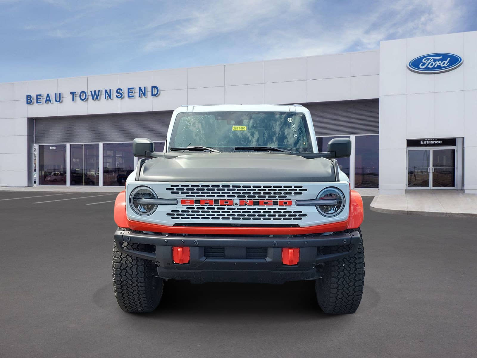 2026 Ford Bronco - Image 2