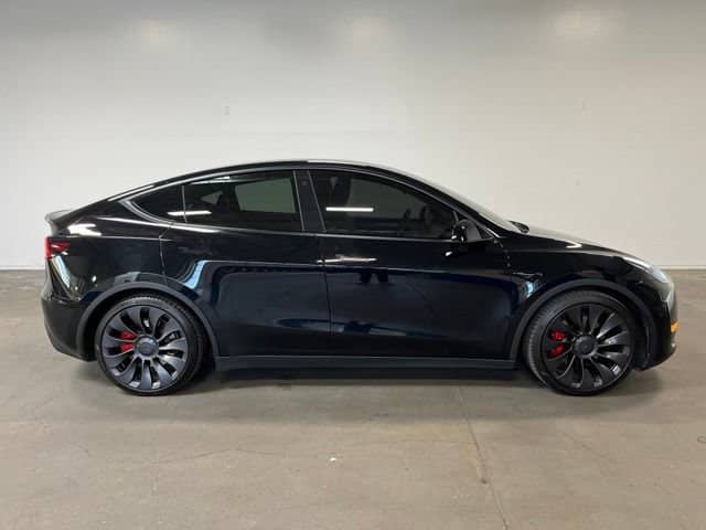 2023 Tesla Model Y - Image 2