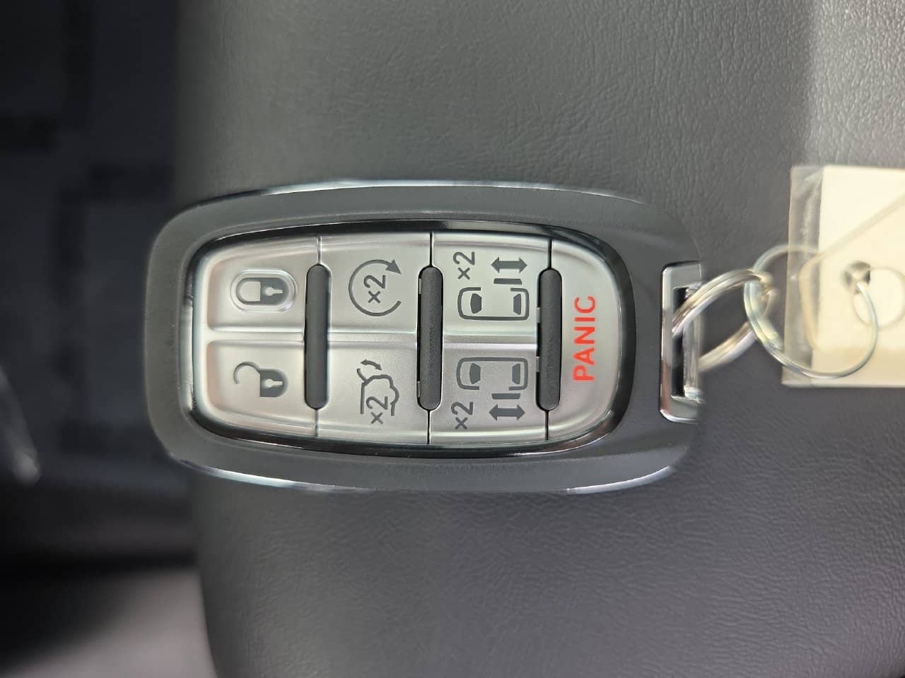 2027 Chrysler Pacifica - Image 33
