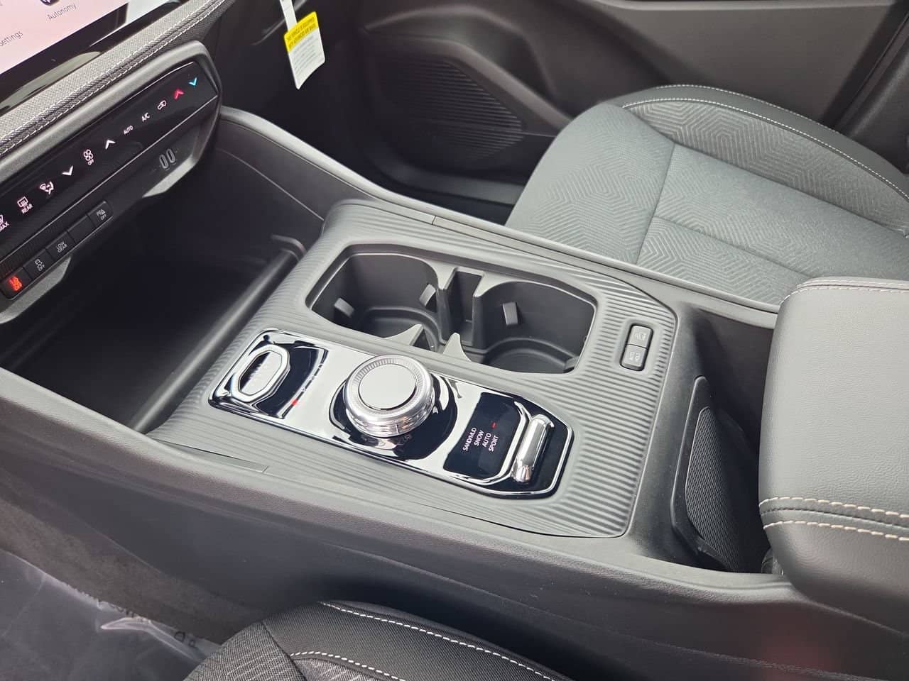 2026 Jeep Cherokee - Image 32