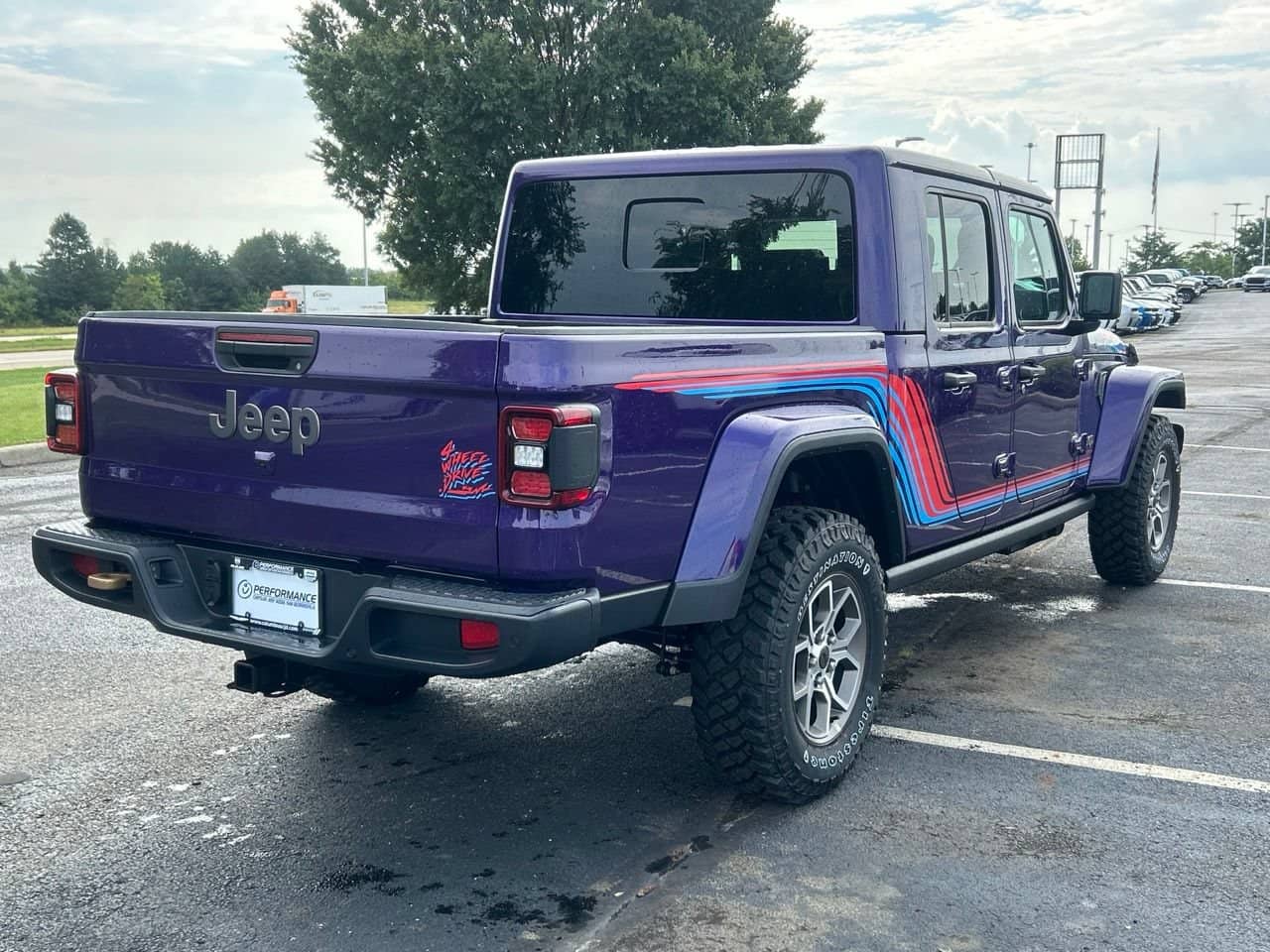 2026 Jeep Gladiator - Image 3