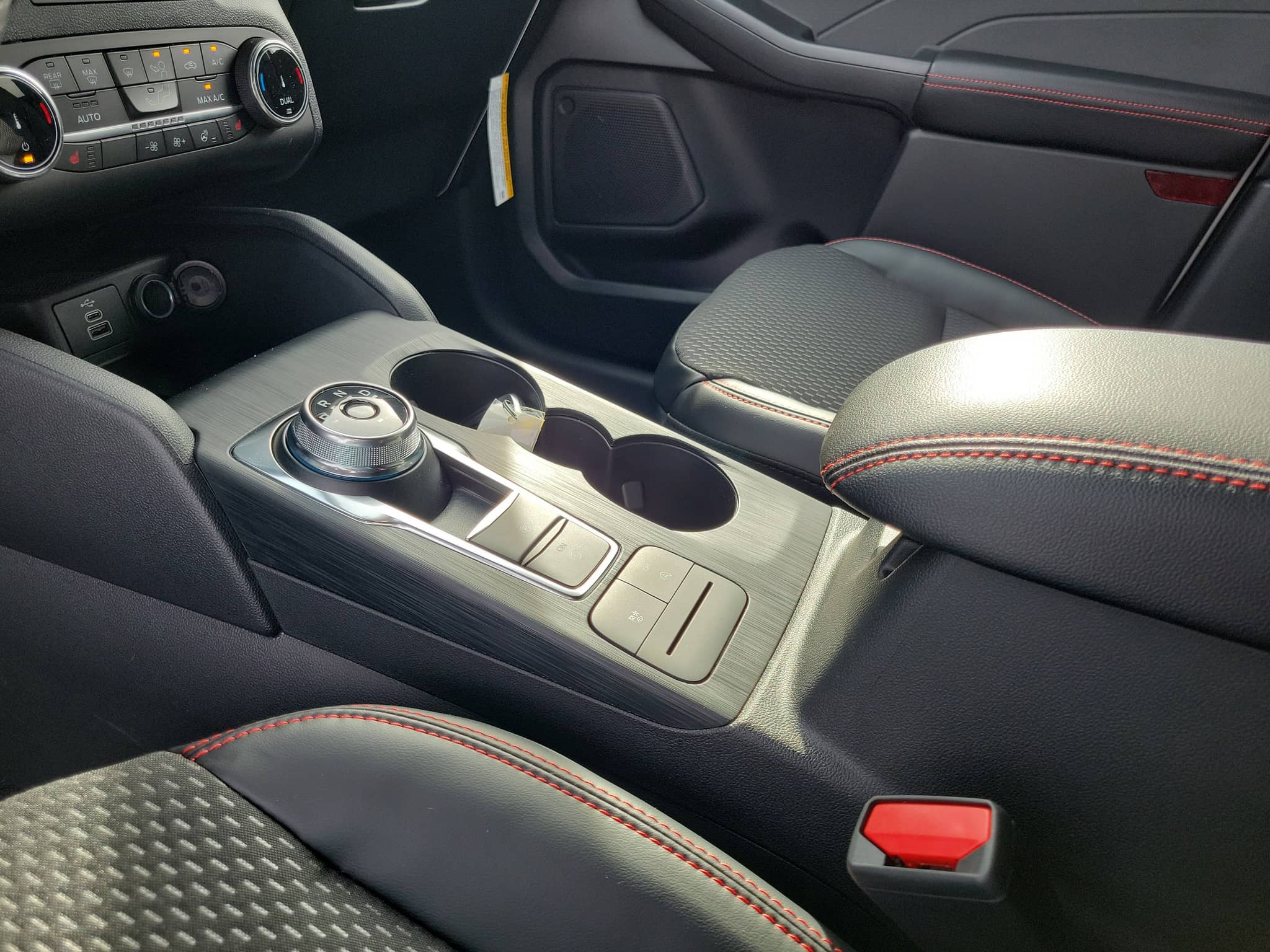2026 Ford Escape - Image 29