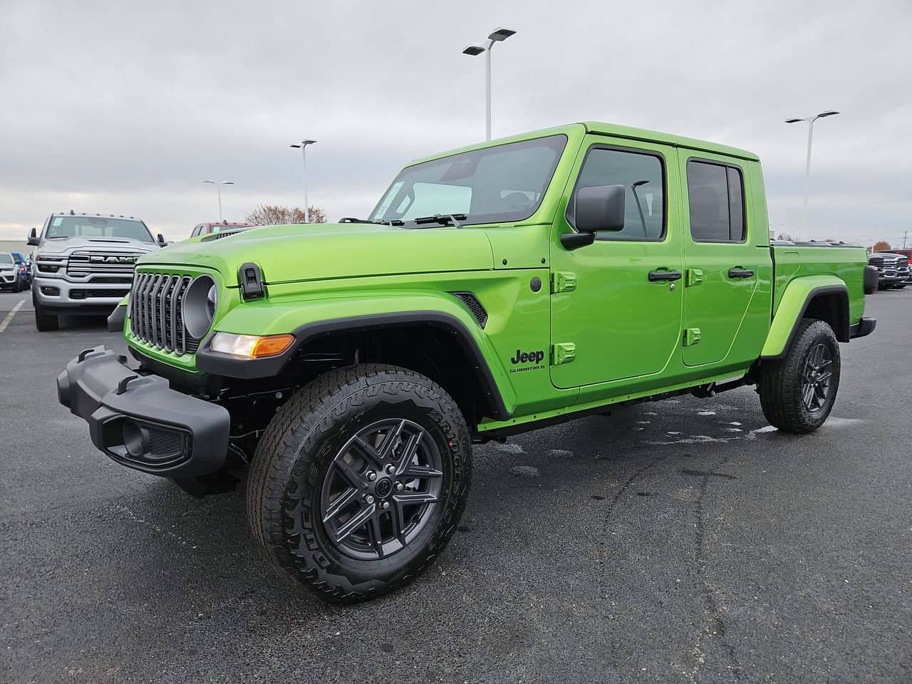 2026 Jeep Gladiator - Image 3