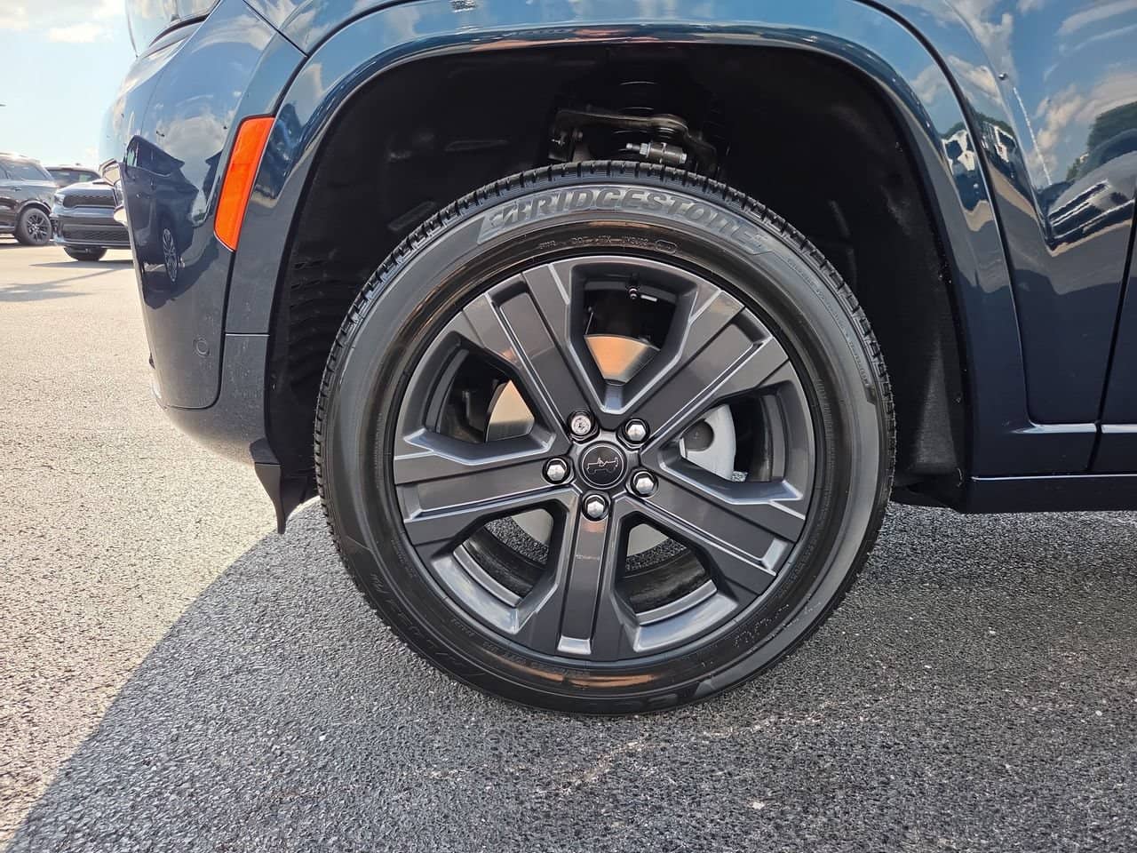 2027 Jeep Grand Cherokee - Image 33