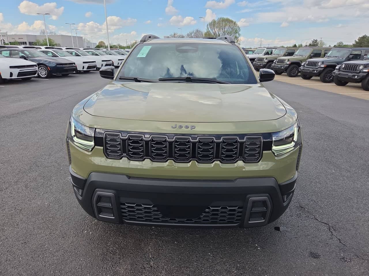 2026 Jeep Cherokee - Image 2