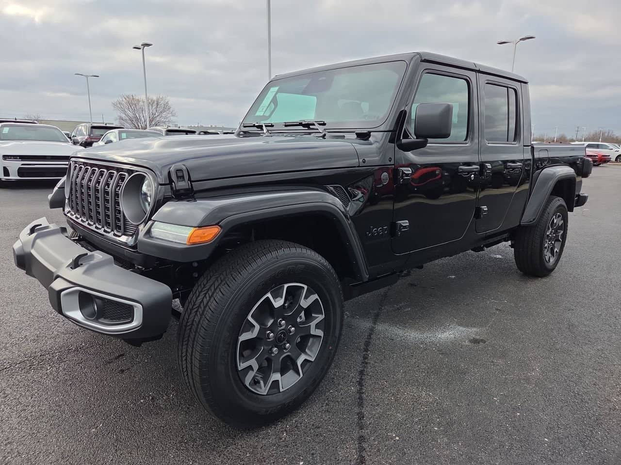 2026 Jeep Gladiator - Image 3