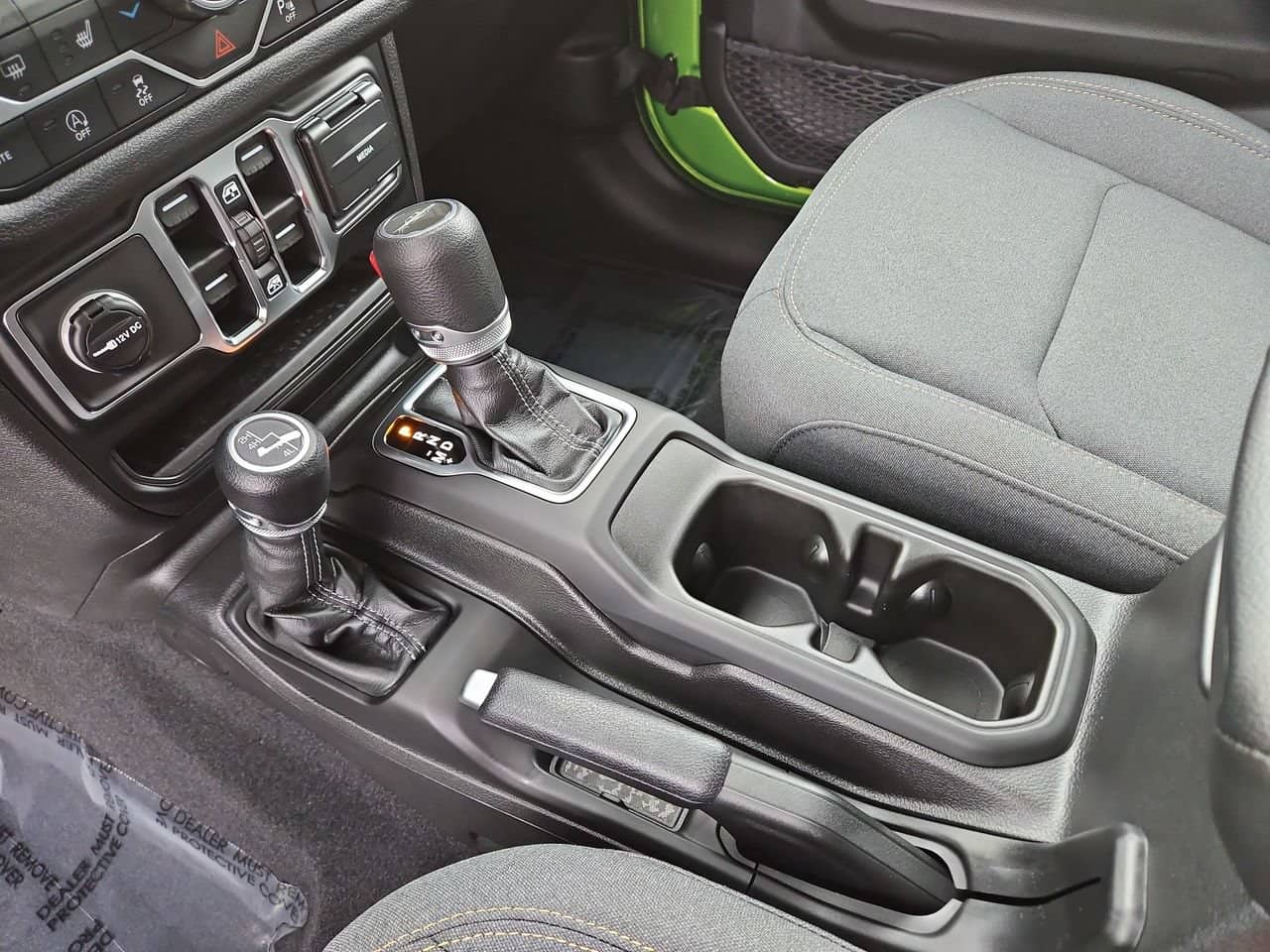 2026 Jeep Gladiator - Image 29