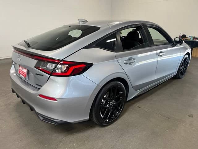 2026 Honda Civic Hatchback - Image 3