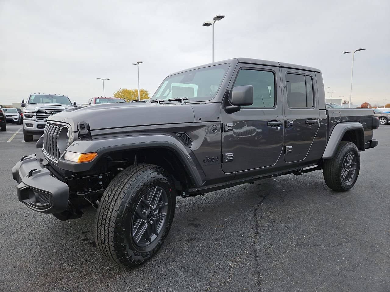 2026 Jeep Gladiator - Image 3