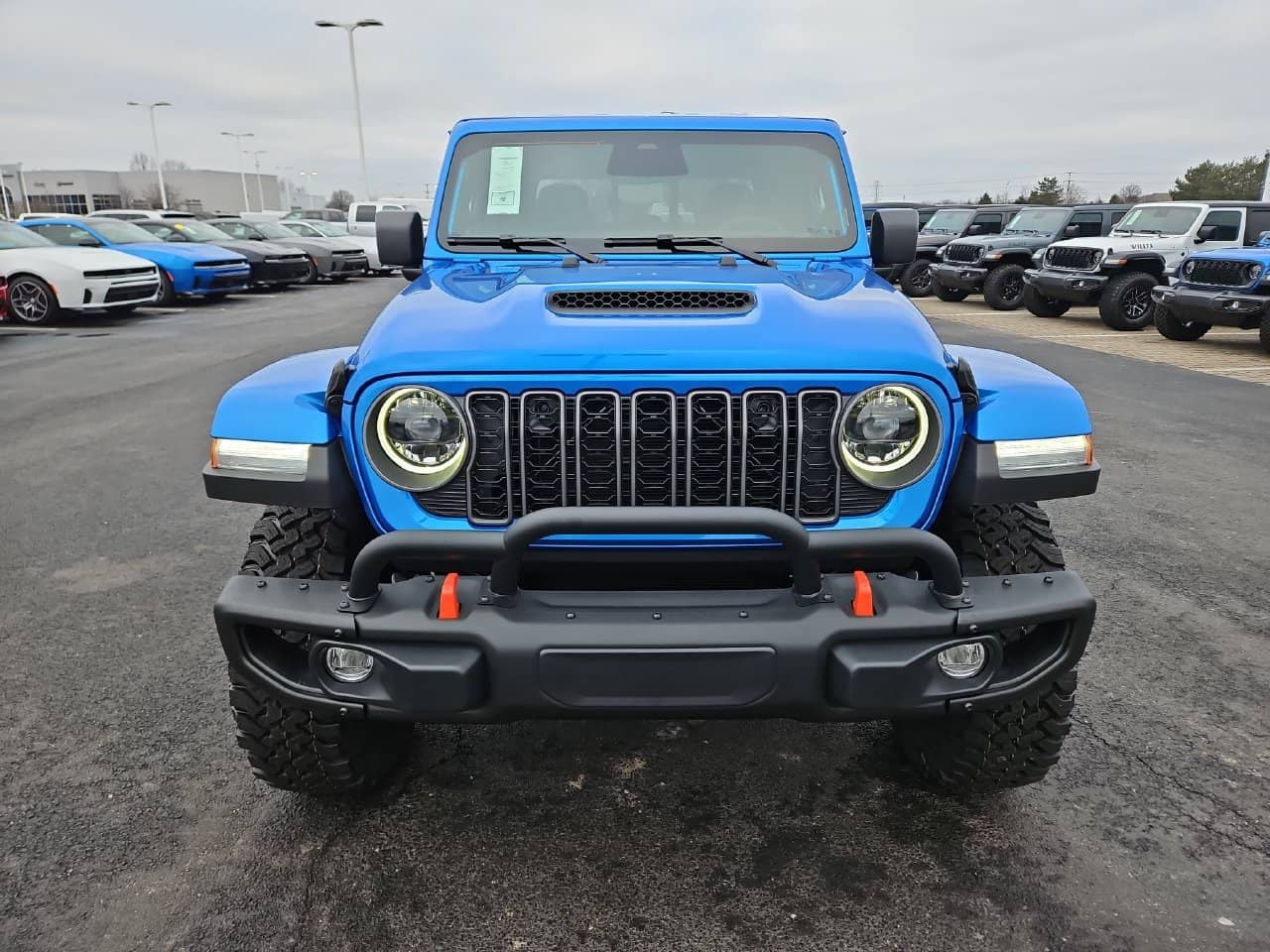 2026 Jeep Gladiator - Image 2