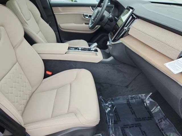 2026 Volvo XC90 - Image 29