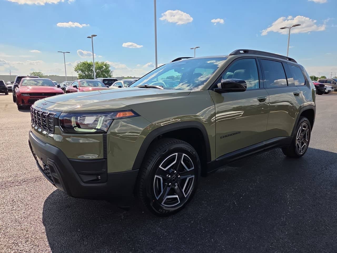 2026 Jeep Cherokee - Image 3