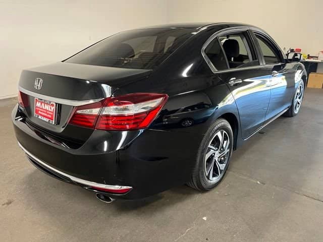 2017 Honda Accord - Image 3