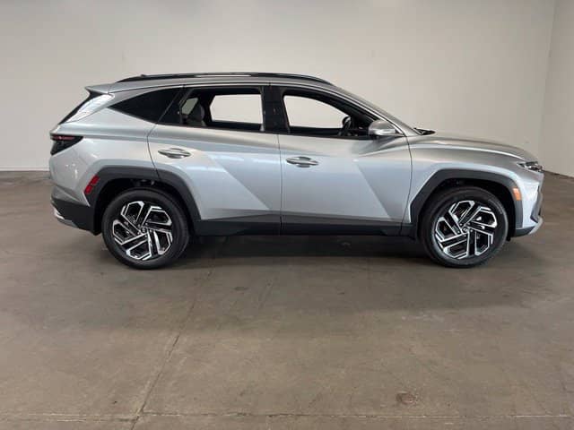 2025 Hyundai Tucson - Image 2