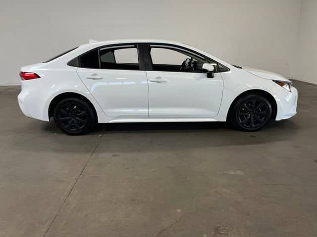 2021 Toyota Corolla - Image 2