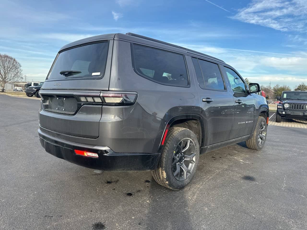 2026 Jeep Grand Wagoneer - Image 3