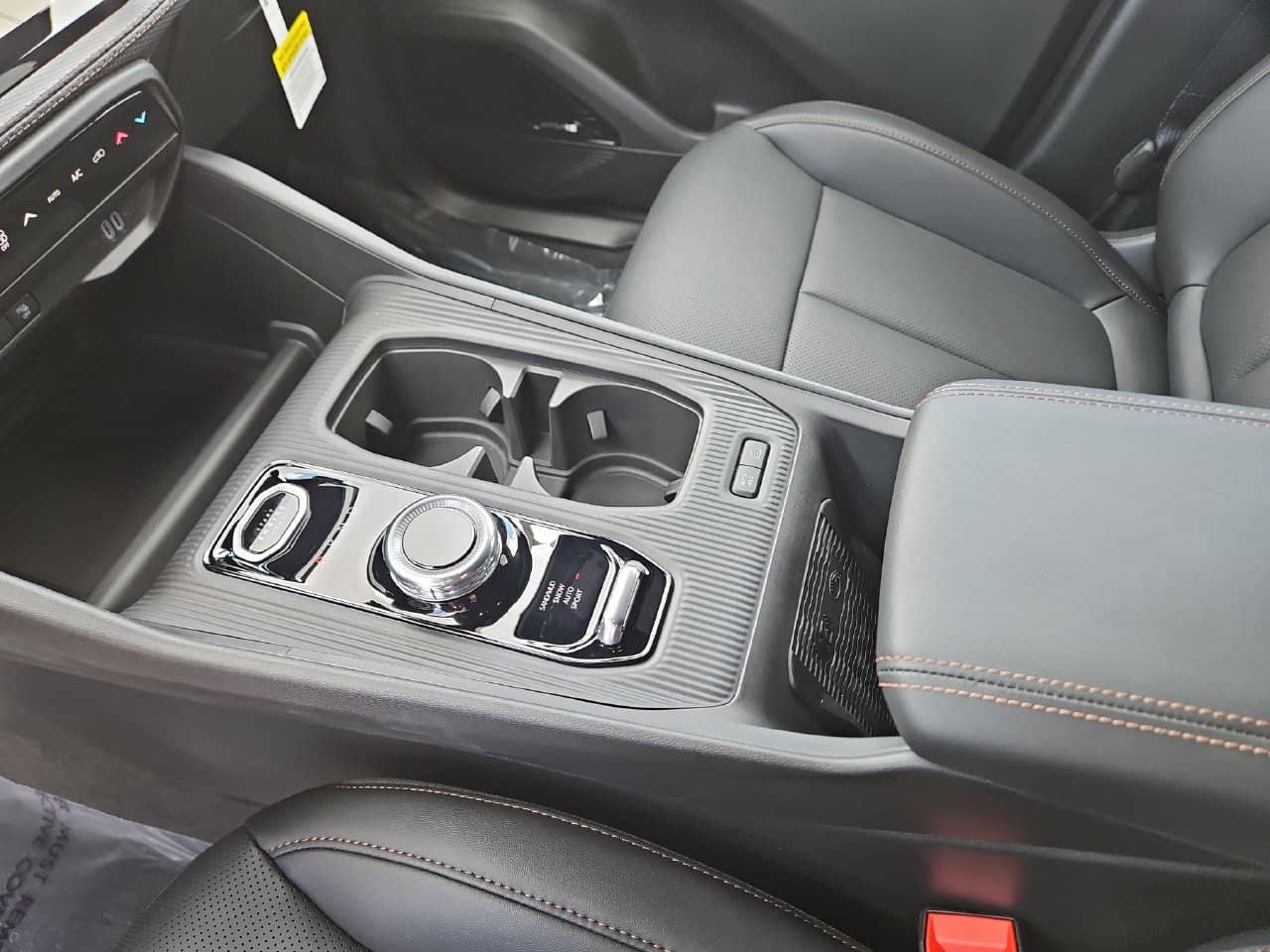 2026 Jeep Cherokee - Image 34