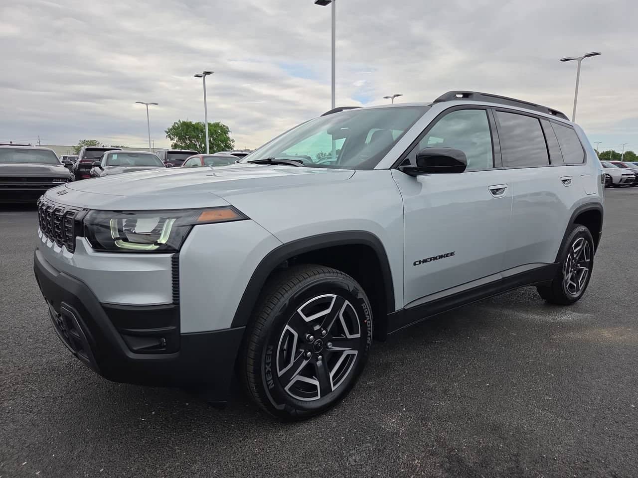 2026 Jeep Cherokee - Image 3