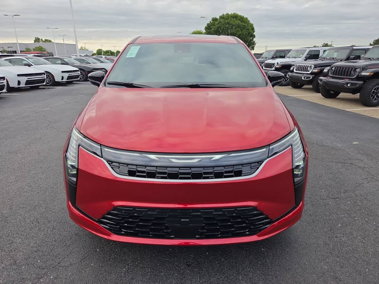 2027 Chrysler Pacifica - Image 2