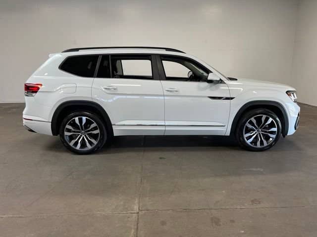 2021 Volkswagen Atlas - Image 2