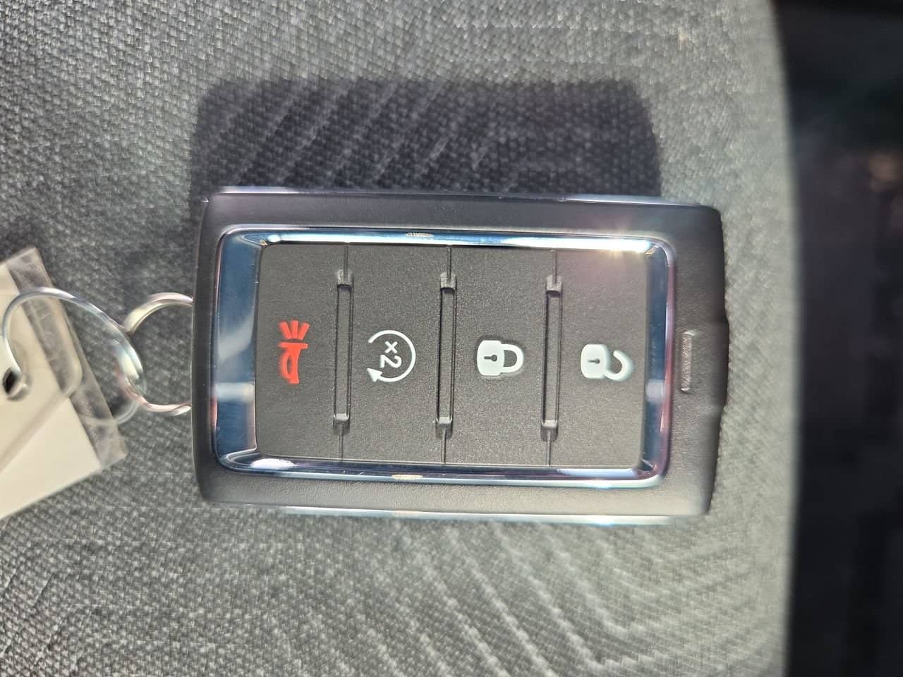2026 Jeep Cherokee - Image 32