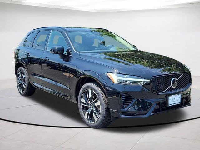 2026 Volvo XC60 - Image 2