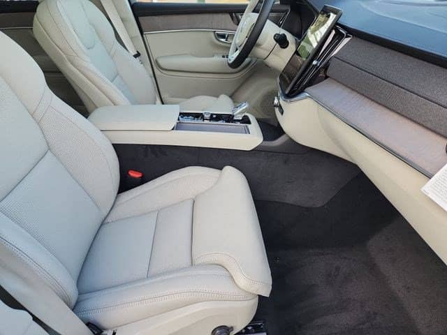 2026 Volvo XC90 - Image 26