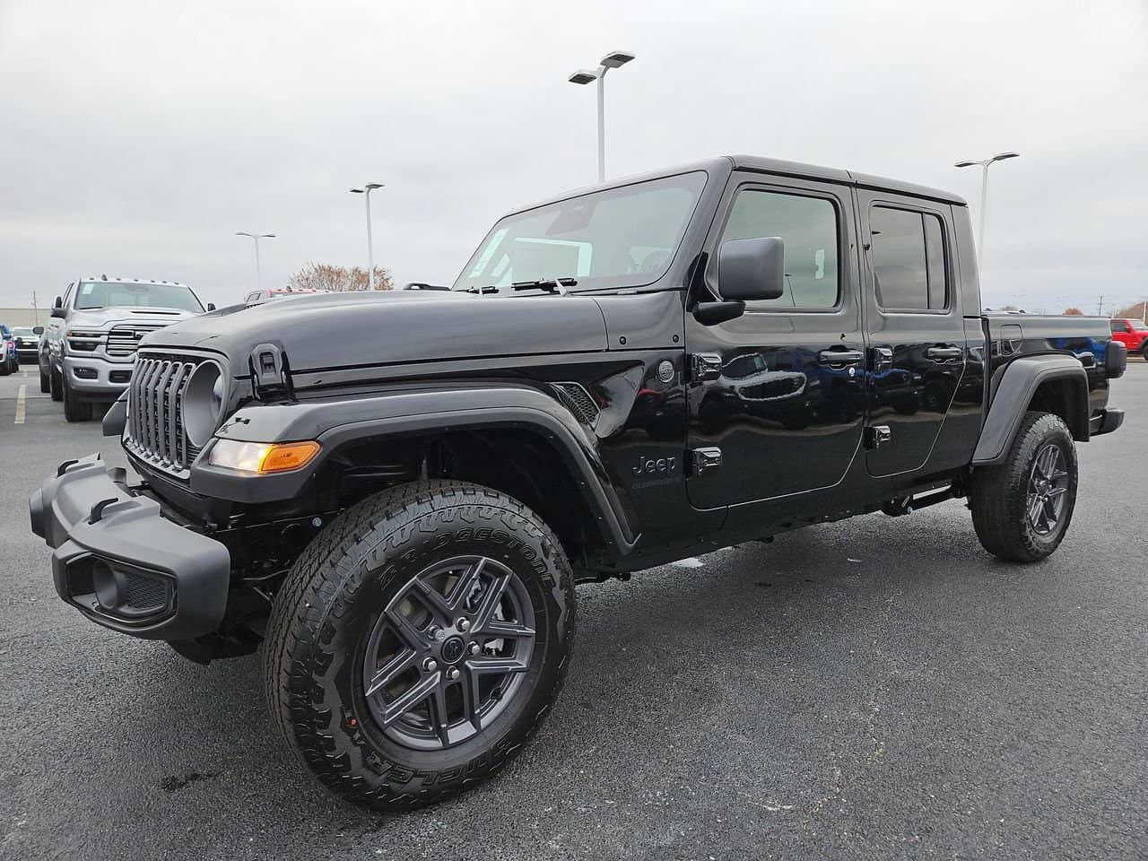 2026 Jeep Gladiator - Image 3