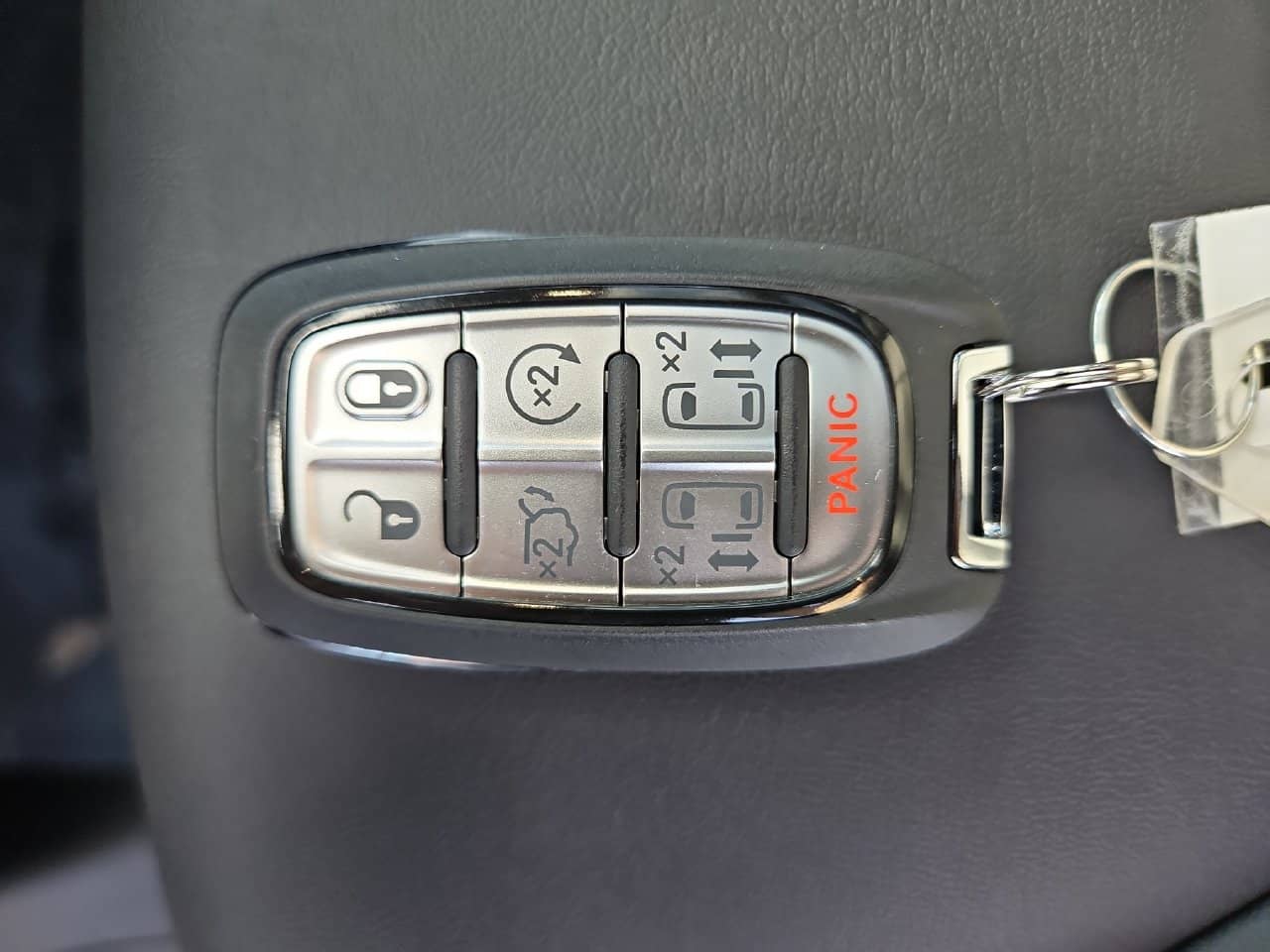 2026 Chrysler Pacifica - Image 34