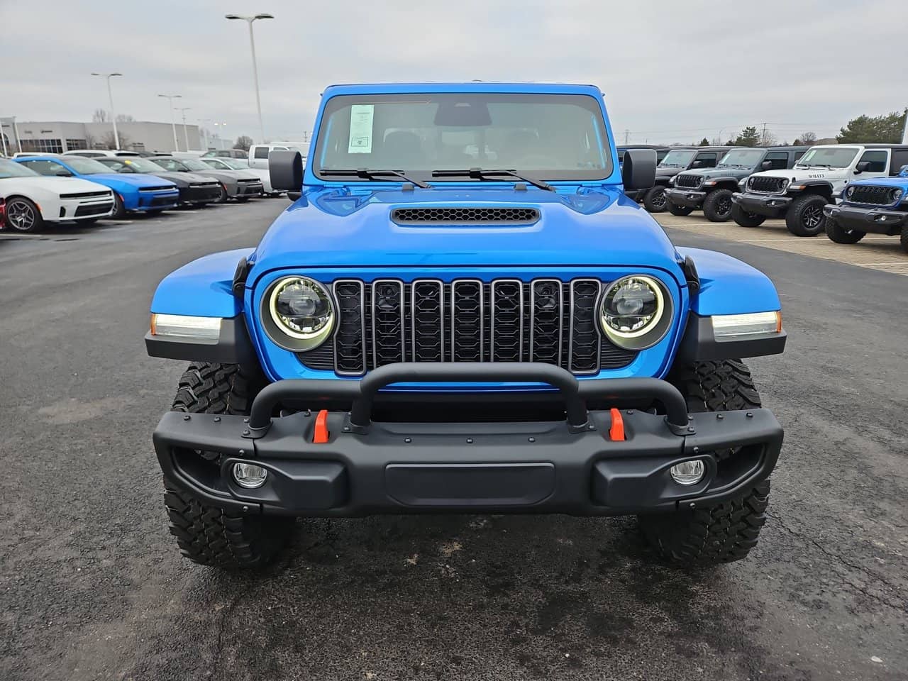 2026 Jeep Gladiator - Image 2