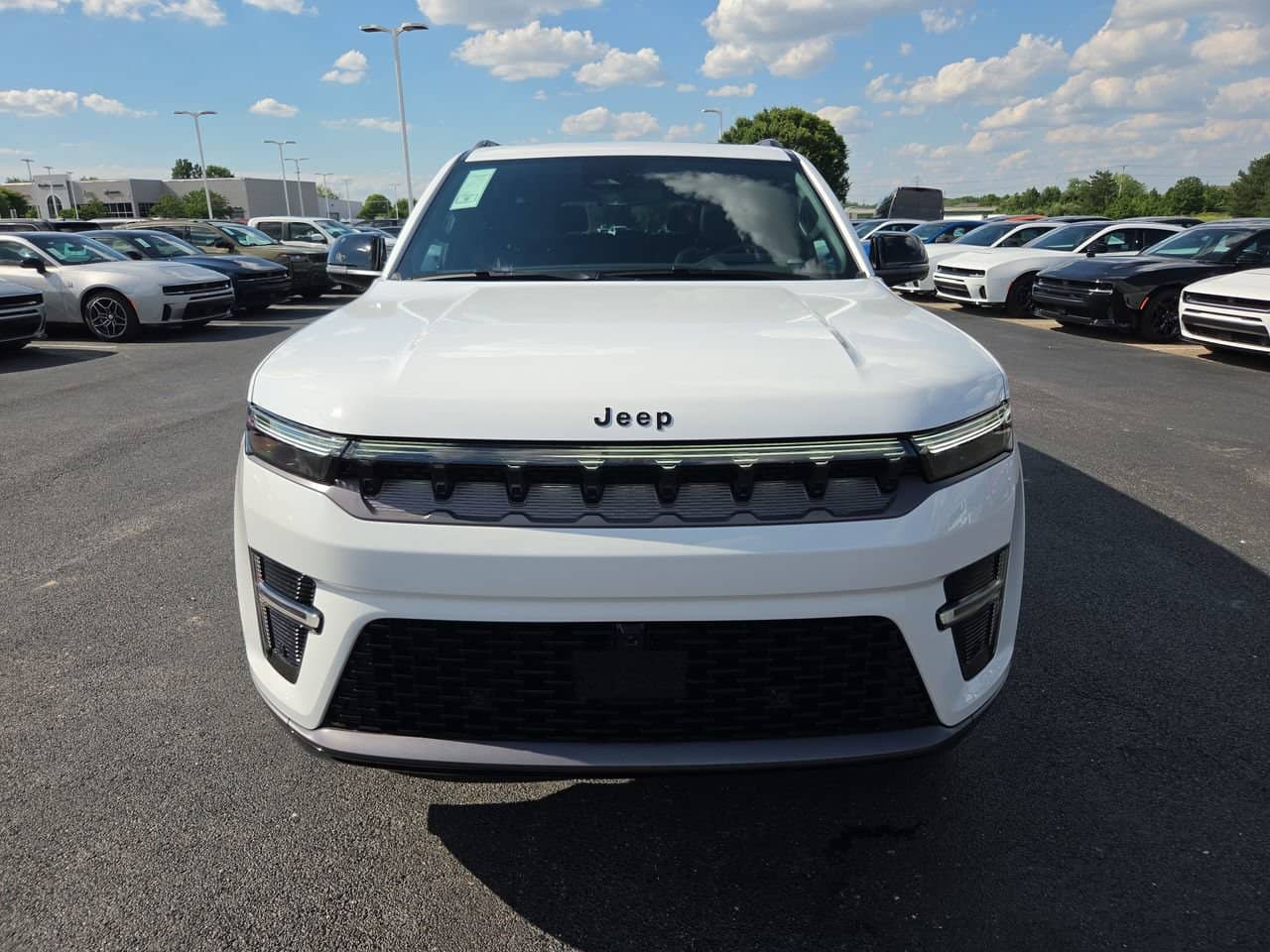 2026 Jeep Grand Wagoneer - Image 2