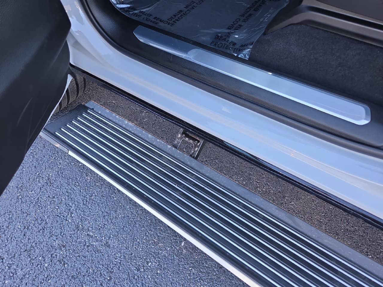 2027 Jeep Grand Wagoneer - Image 3