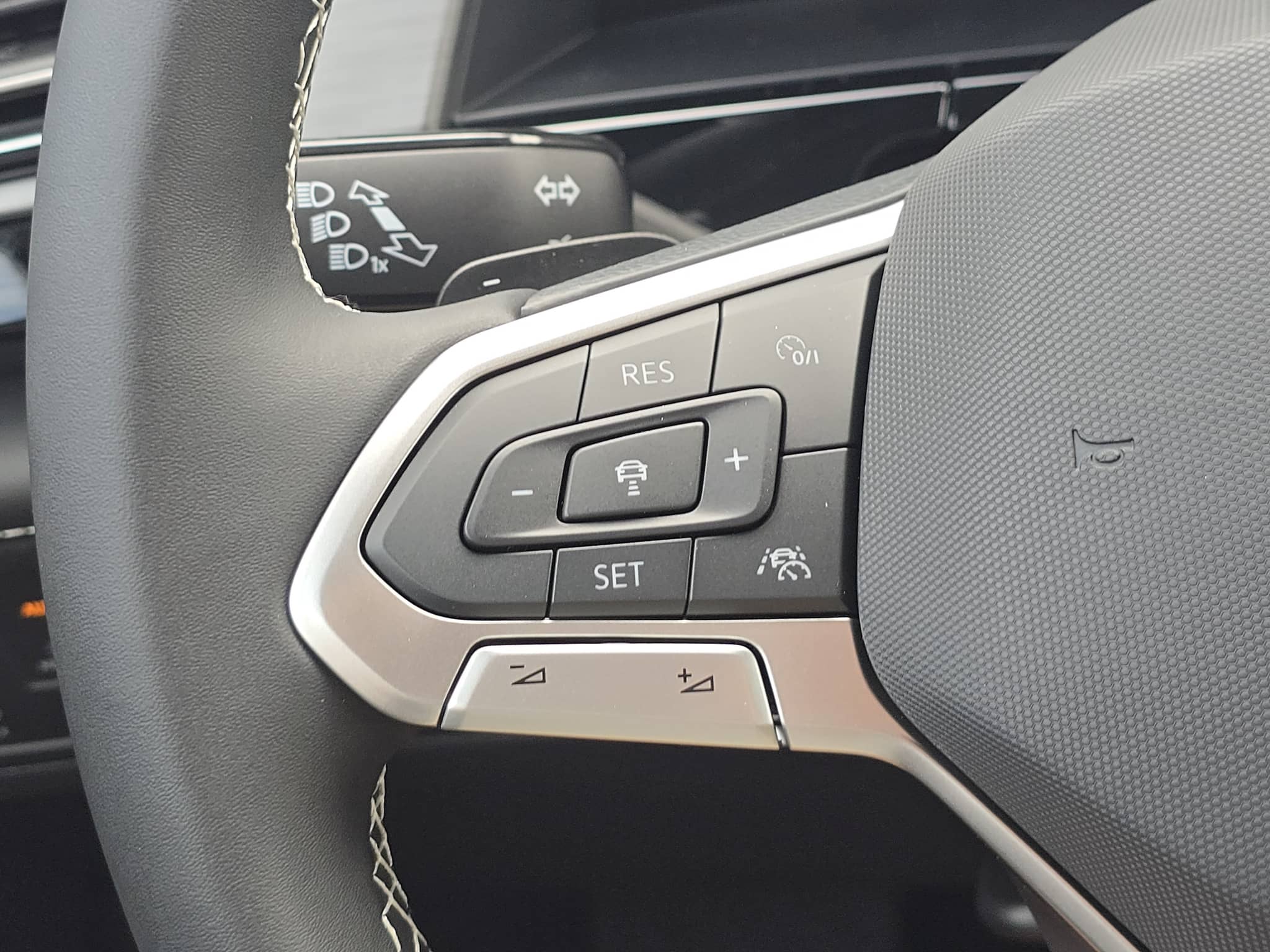 2026 Volkswagen Atlas Cross Sport - Image 26