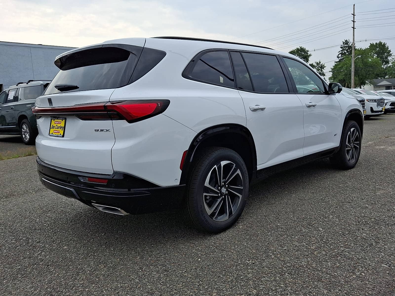 2026 Buick Enclave - Image 3
