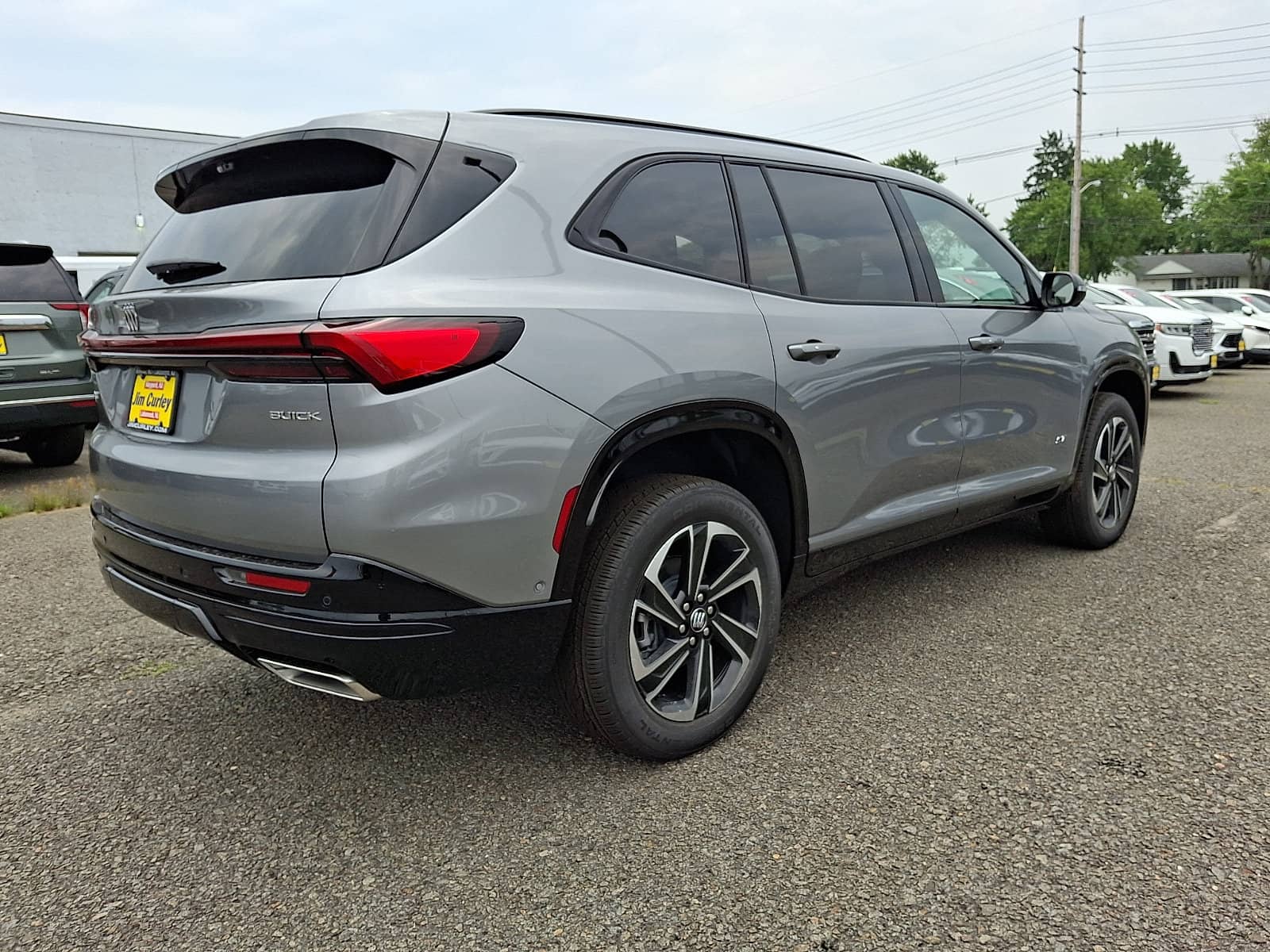 2026 Buick Enclave - Image 3