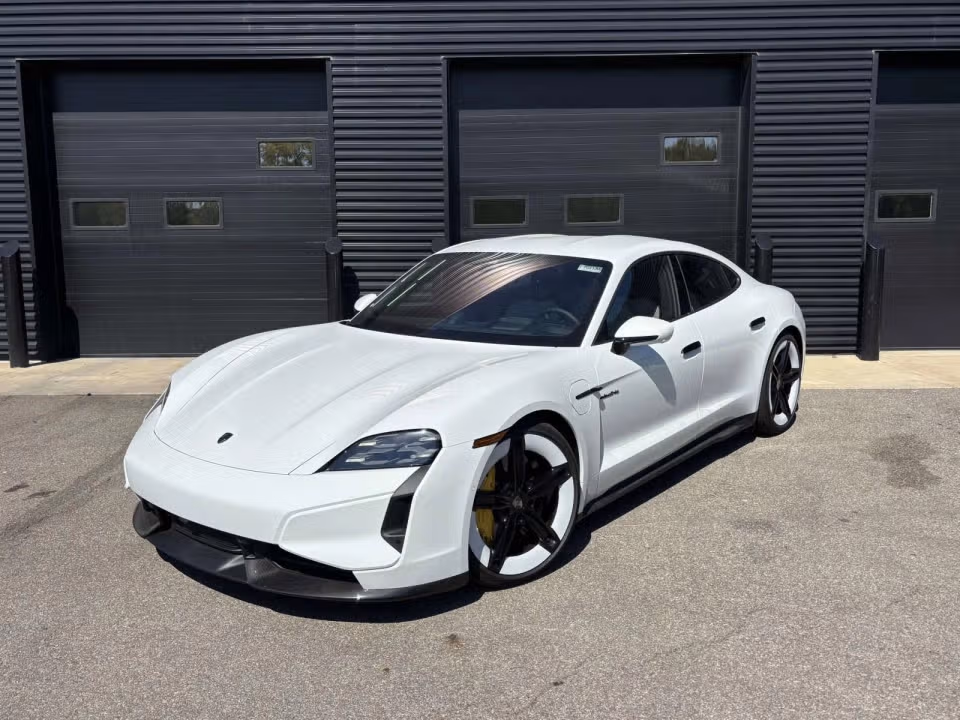 2026 Porsche Taycan - Image 3