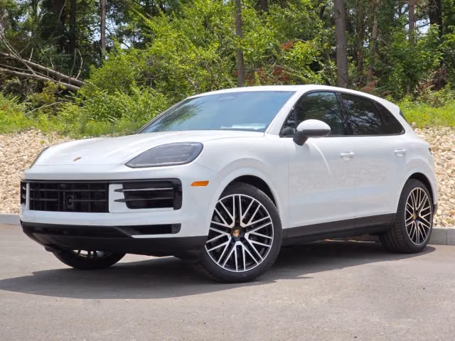2026 Porsche Cayenne - Image 2