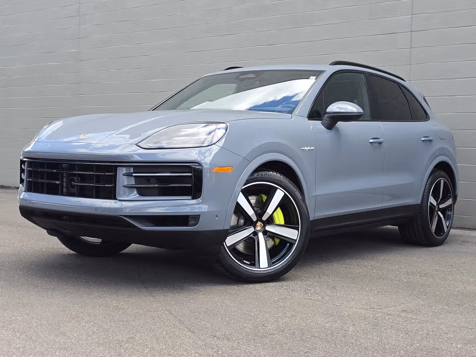 2026 Porsche Cayenne - Image 3