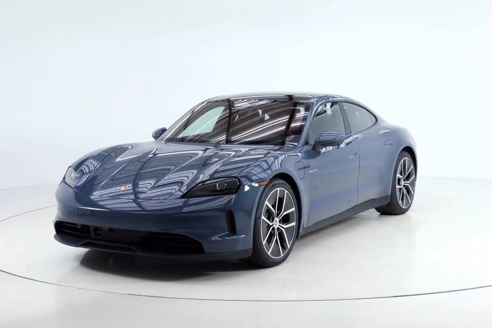 2026 Porsche Taycan - Image 3